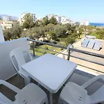 Kristjana מלון *